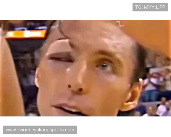 史蒂夫·纳什挡拆组织高效，对比库里的无球牵制